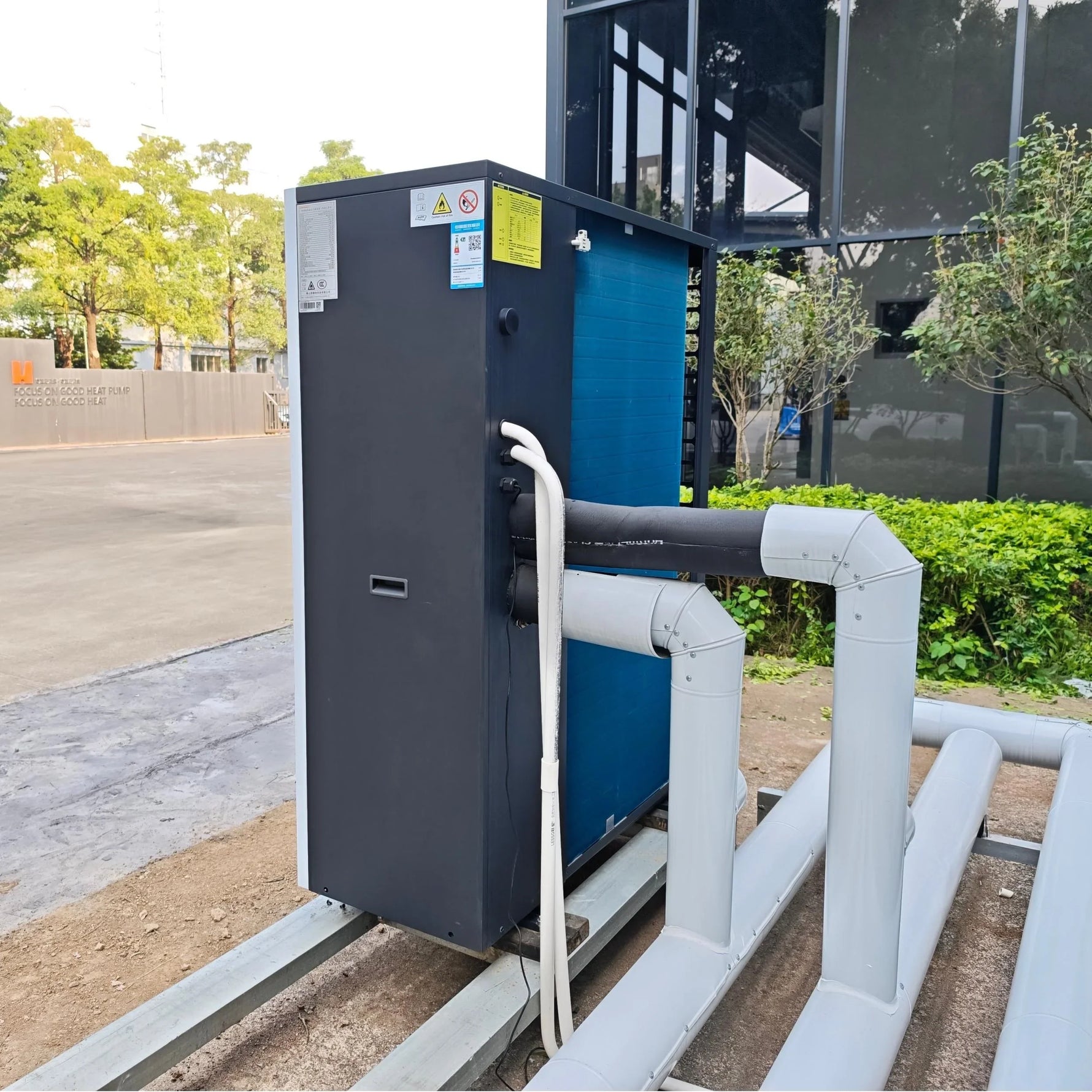 R32 18kW Three Phase Original Factory's Monoblock EVI Air to Water Heat Pump for Residential Use High COP Electric Power Source